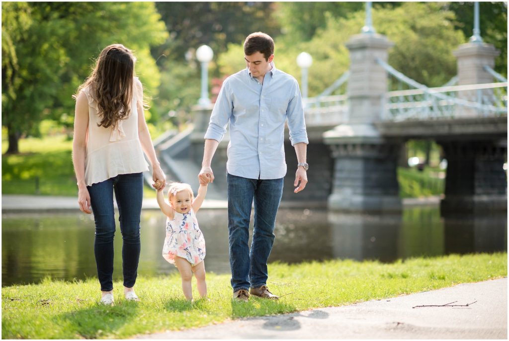 Family walking in Boston Public Gardens what to wear for spring photo session 