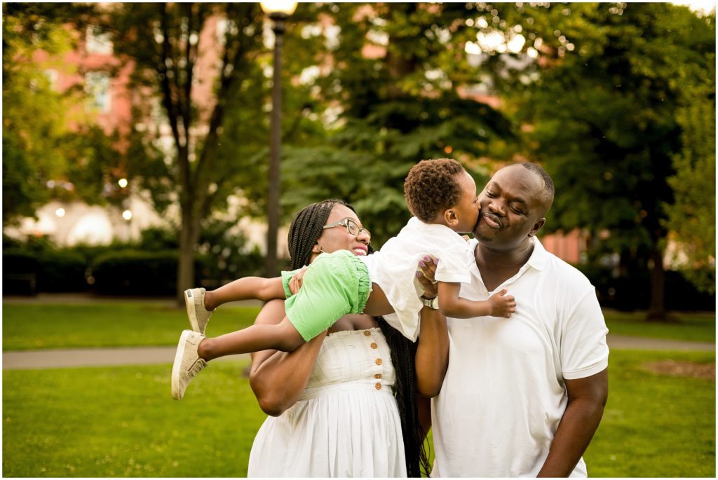 Parents and child at Boston Public Gardens Boston Child photographer