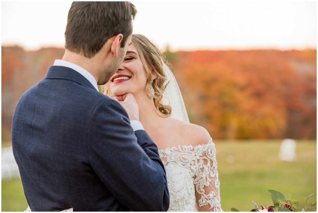 Couple portrait outdoor in the fall in NH