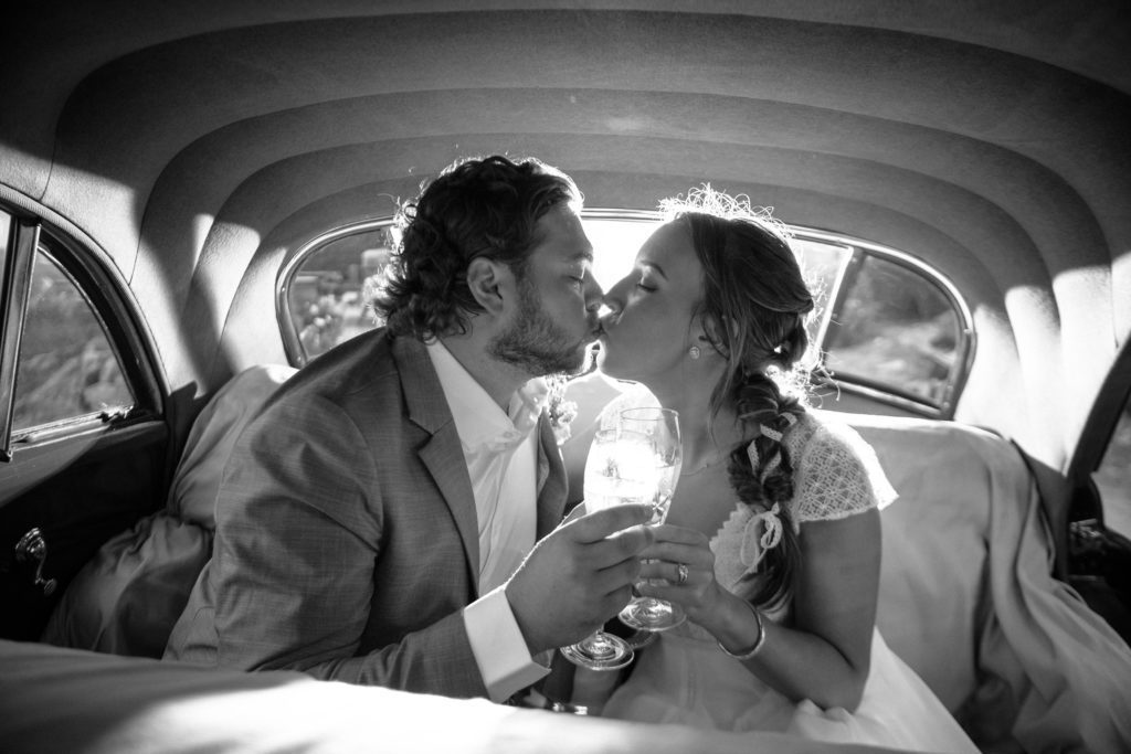 Vintage car wedding photo